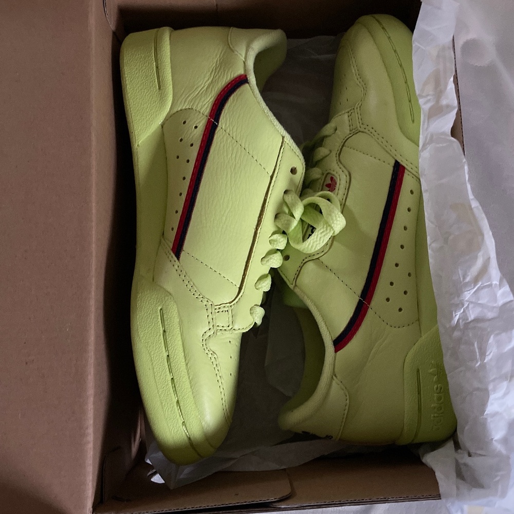 Adidas continental 80